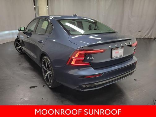 2024 Volvo S60 B5 Core Dark Theme