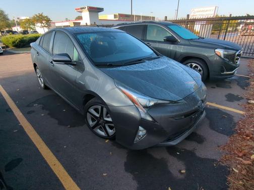 2016 Toyota Prius Four Touring