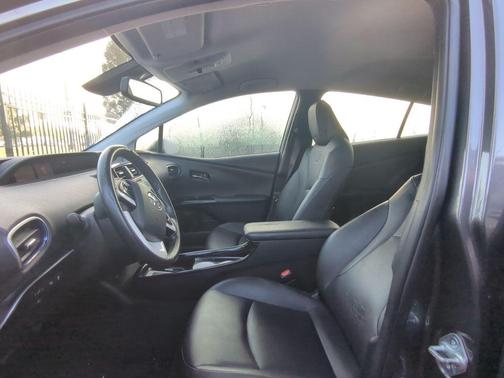2016 Toyota Prius Four Touring