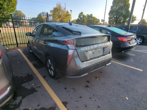 2016 Toyota Prius Four Touring
