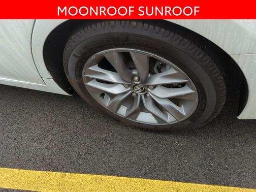 2020 Toyota Avalon Hybrid XLE Plus