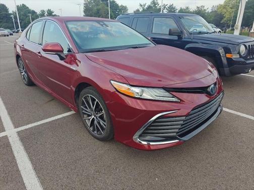2021 Toyota Camry Hybrid XLE