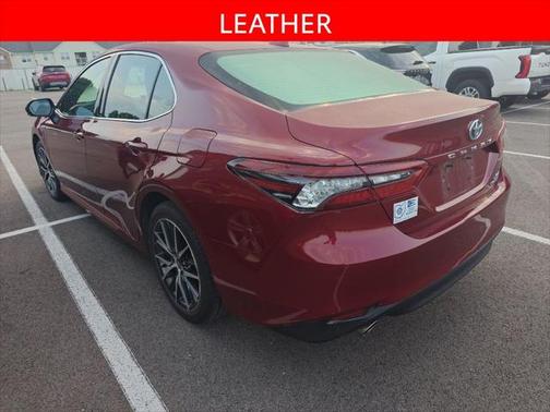 2021 Toyota Camry Hybrid XLE