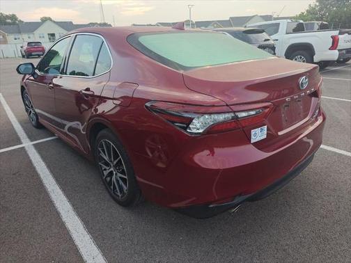 2021 Toyota Camry Hybrid XLE