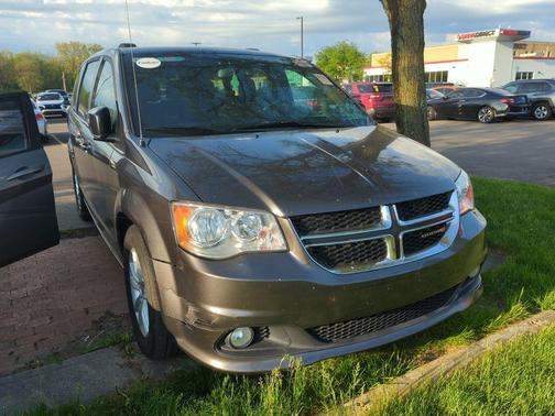 Granite Crystal Metallic Clearcoat 2018 Dodge Grand Caravan SXT