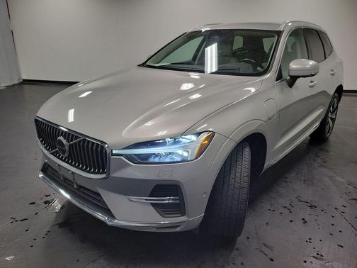 2022 Volvo XC60 Recharge Plug-In Hybrid T8 Inscription
