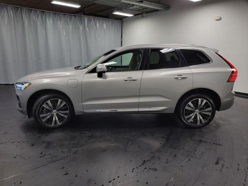 2022 Volvo XC60 Recharge Plug-In Hybrid T8 Inscription
