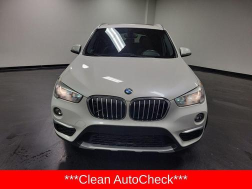 Mineral White Metallic 2018 BMW X1 xDrive28i