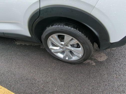 Summit White 2025 Buick Encore GX Preferred