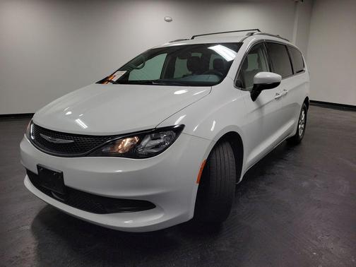 2021 Chrysler Voyager LXI