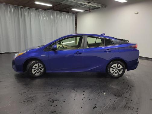2016 Toyota Prius Three
