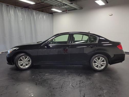 2013 INFINITI G37x Base