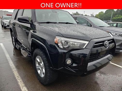 Midnight Black Metallic 2021 Toyota 4Runner SR5