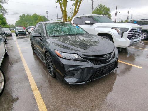 Midnight Black Metallic 2020 Toyota Camry TRD