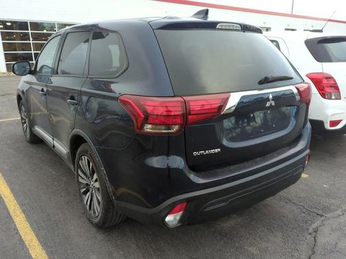 2020 Mitsubishi Outlander ES