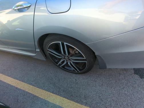 Lunar Silver Metallic 2017 Honda Accord Touring V6