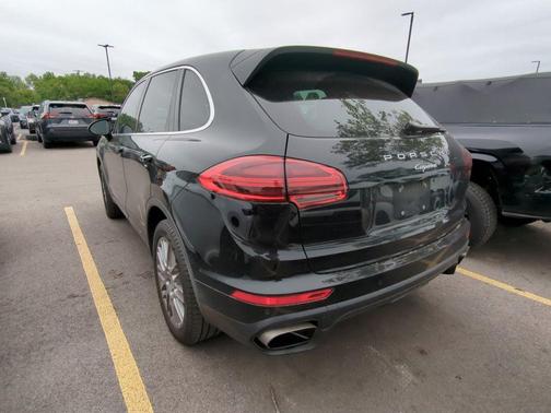 Jet Black Metallic 2016 Porsche Cayenne Cayenne