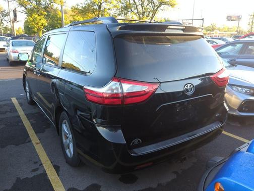 2015 Toyota Sienna LE
