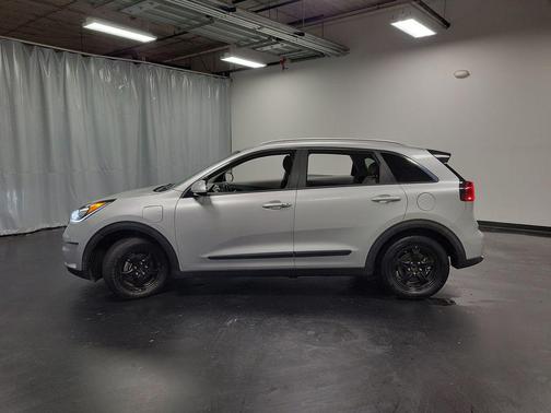 Silky Silver 2019 Kia Niro EX