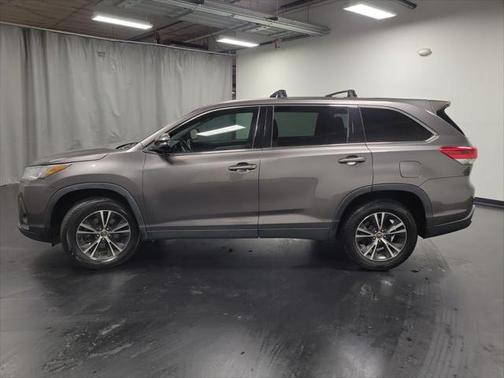 2019 Toyota Highlander LE I4
