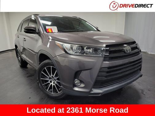 2017 Toyota Highlander SE