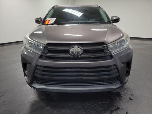 2017 Toyota Highlander SE