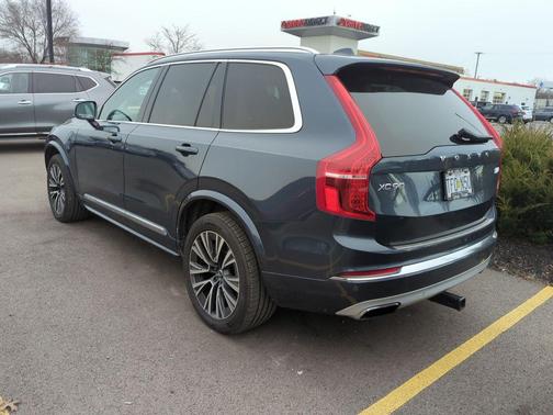 2021 Volvo XC90 Recharge Plug-In Hybrid T8 Inscription Expression 7 Passenger