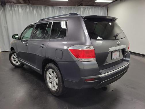 2013 Toyota Highlander SE