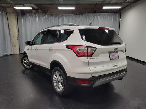 White Platinum Clearcoat Metallic 2018 Ford Escape SEL
