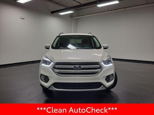 White Platinum Clearcoat Metallic 2018 Ford Escape SEL