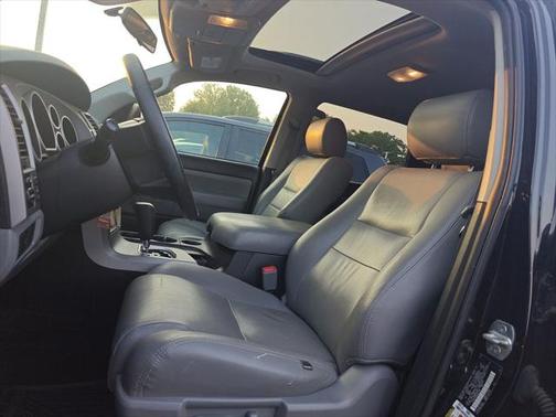 2013 Toyota Sequoia SR5