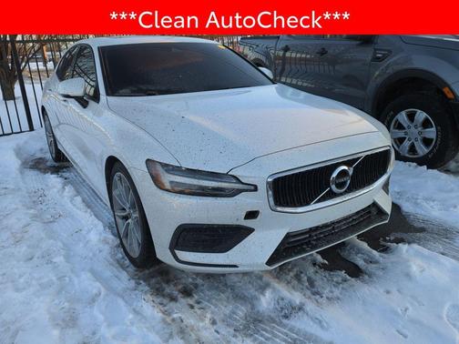 2020 Volvo S60 T5 Momentum