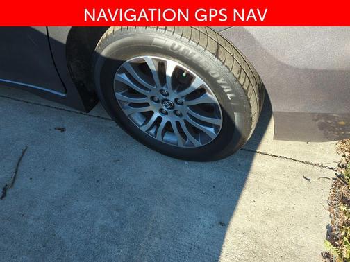 Predawn Gray Mica 2020 Toyota Sienna XLE Premium