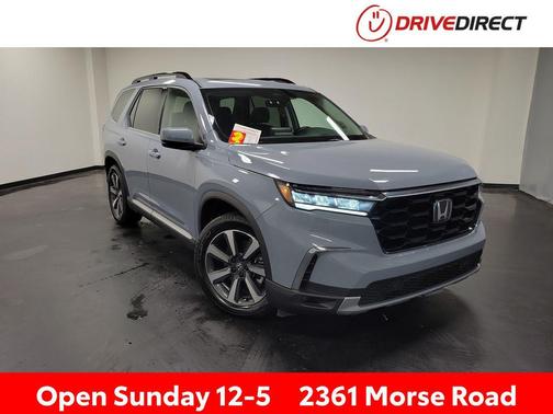 Gray Pearl 2023 Honda Pilot Touring 8-Passenger
