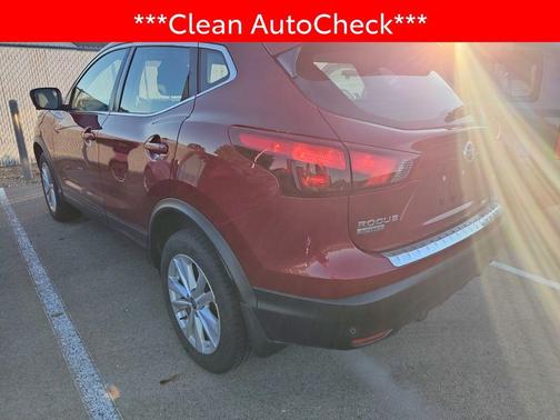 Scarlet Ember Tintcoat 2019 Nissan Rogue Sport SV