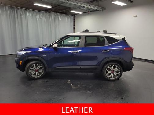 Dark Ocean Blue/White Roof 2023 Kia Seltos SX Turbo