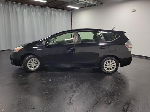 2012 Toyota Prius v Two