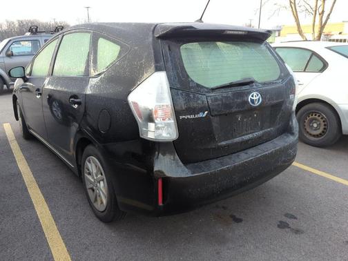 2012 Toyota Prius v Two