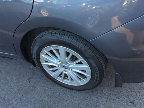 2017 Subaru Impreza 2.0i Premium