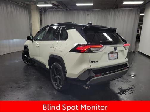 2021 Toyota RAV4 Hybrid SE