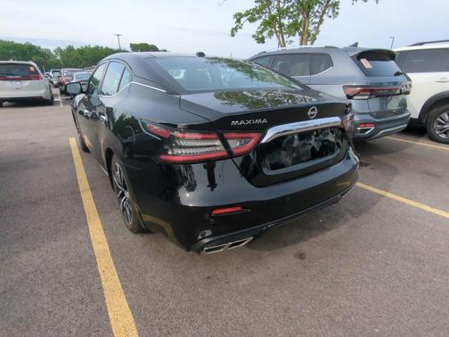 2023 Nissan Maxima SL
