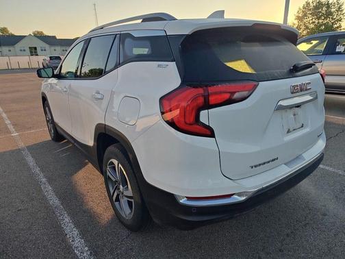 Summit White 2021 GMC Terrain SLT