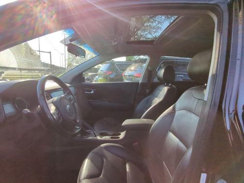 Aurora Black Pearl 2017 Kia Niro Touring
