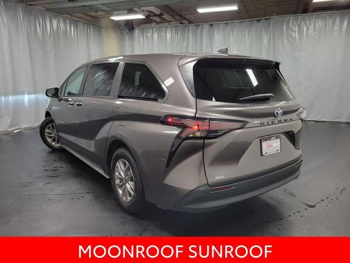 2023 Toyota Sienna XLE 7 Passenger