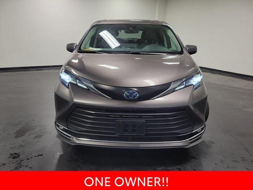 2023 Toyota Sienna XLE 7 Passenger