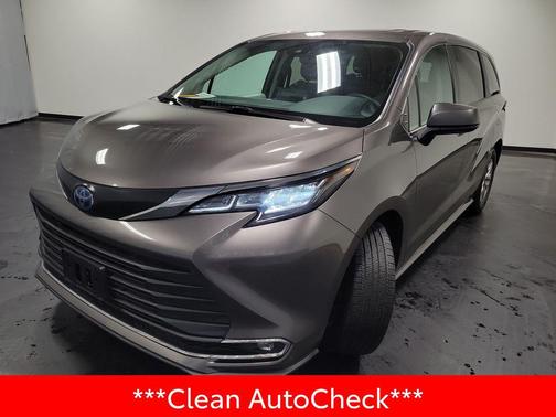 2023 Toyota Sienna XLE 7 Passenger