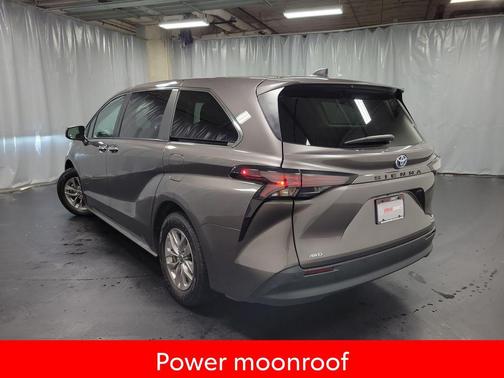 2023 Toyota Sienna XLE 7 Passenger