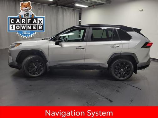 2022 Toyota RAV4 Hybrid SE