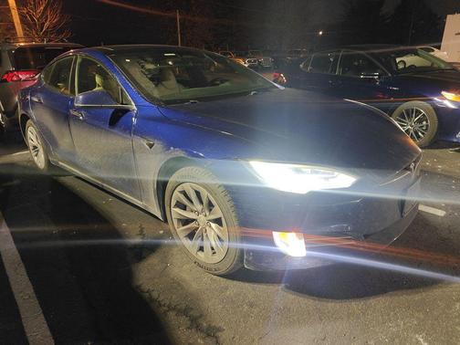 2017 Tesla Model S 90D