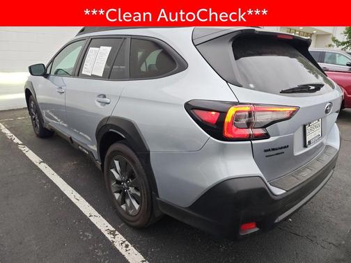 Ice Silver Metallic 2024 Subaru Outback Onyx Edition XT